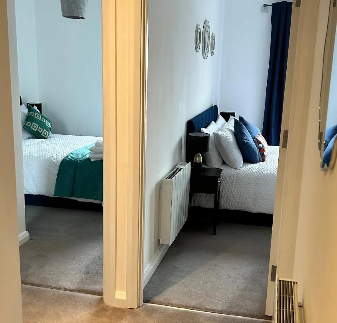 Elegant Modern 2-Bed Apartment In The Heart Of Belfast