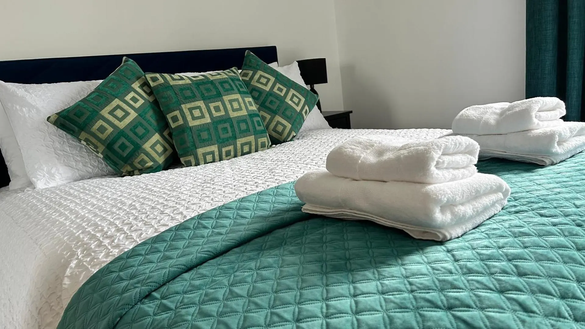 Elegant Modern 2-Bed Apartment In The Heart Of Belfast 0*,  Velká Británie